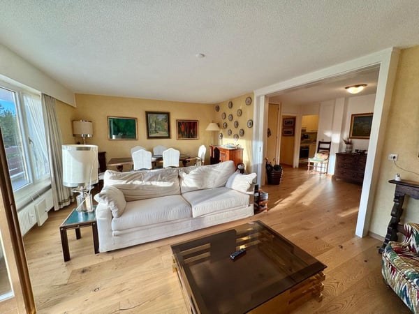 Appartement 4.1 pièces + studio en SI, avec potentiel, à 10 min à pied du centre de Crans 1