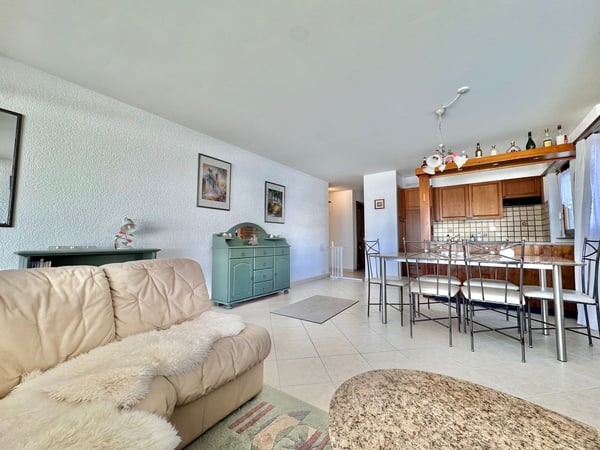 Bel appartement 1.5 pièces en rez-de-jardin prés de l'arrêt de funiculaire de Blûche / Ref. 1007-684 6