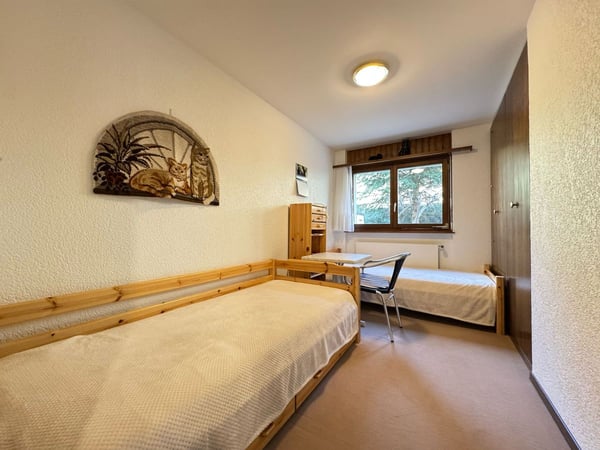 Bel appartement 1.5 pièces en rez-de-jardin prés de l'arrêt de funiculaire de Blûche / Ref. 1007-684 12