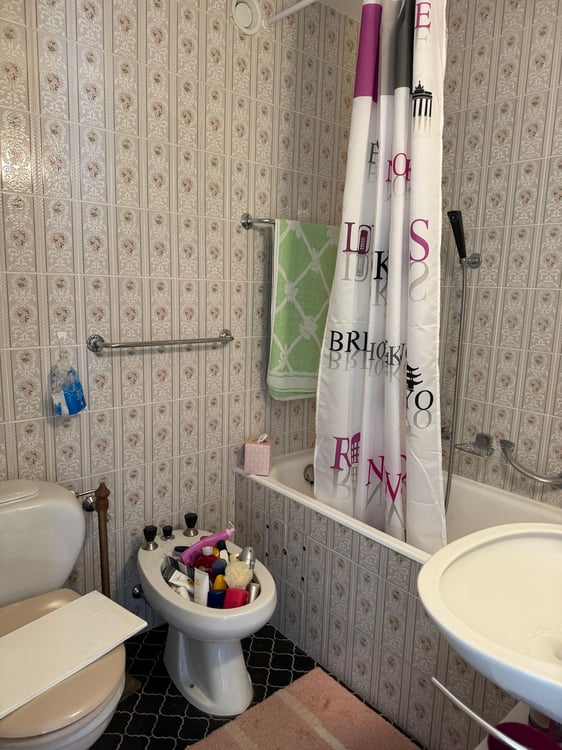 Appartement en SI de 1.5p au centre de Montana à rénover 12