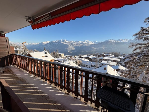 Appartement en SI de 1.5p au centre de Montana à rénover 3