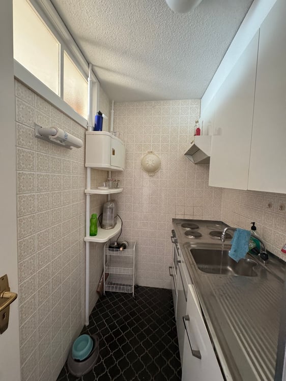 Appartement en SI de 1.5p au centre de Montana à rénover 9