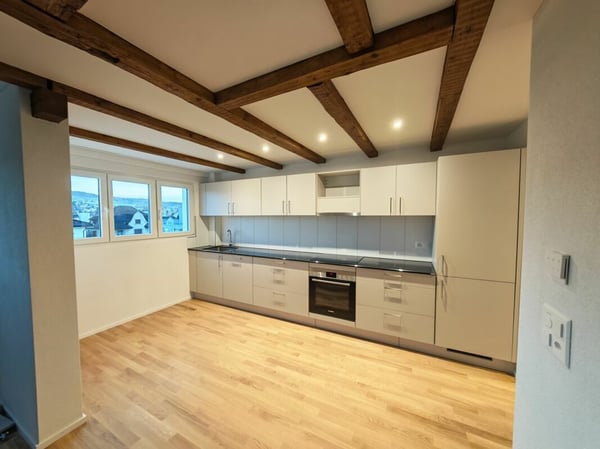 Frisch sanierte 3.5 Zi-Wohnung 1