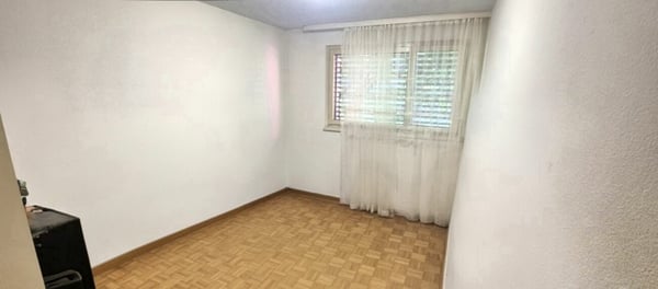 Grosszügige 4.5 Zimmerwohnung an ruhiger Lage 7