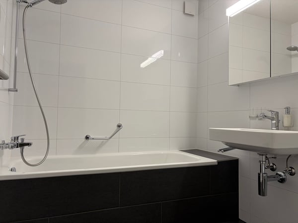 Wohnen mit Komfort und Charme – 8.5-Zimmer-Wohnung in Laupen BE 3