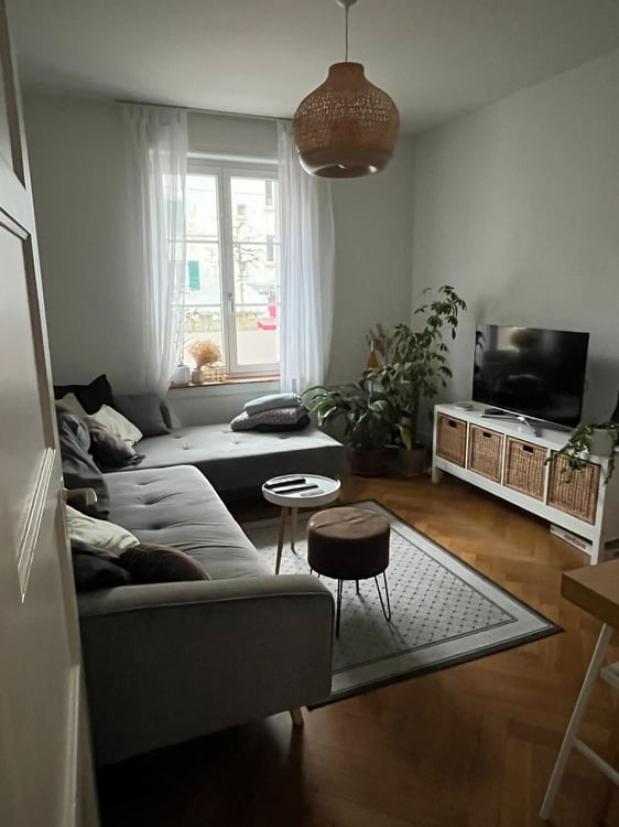 Wohnen im Breitsch mit grossem Sitzplatz 3