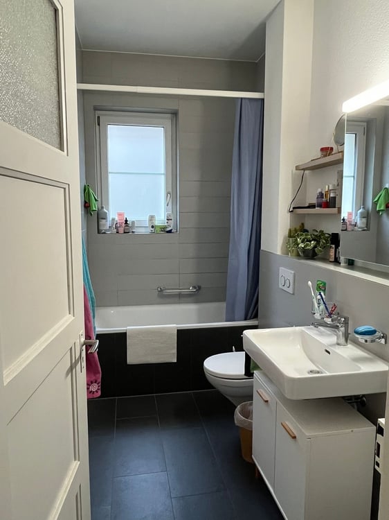 Wohnen im Breitsch mit grossem Sitzplatz 5