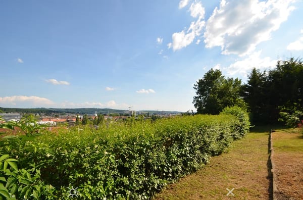 Charmante Wohnung mit eigenem Zugang in ruhigem Wohnquartier 2