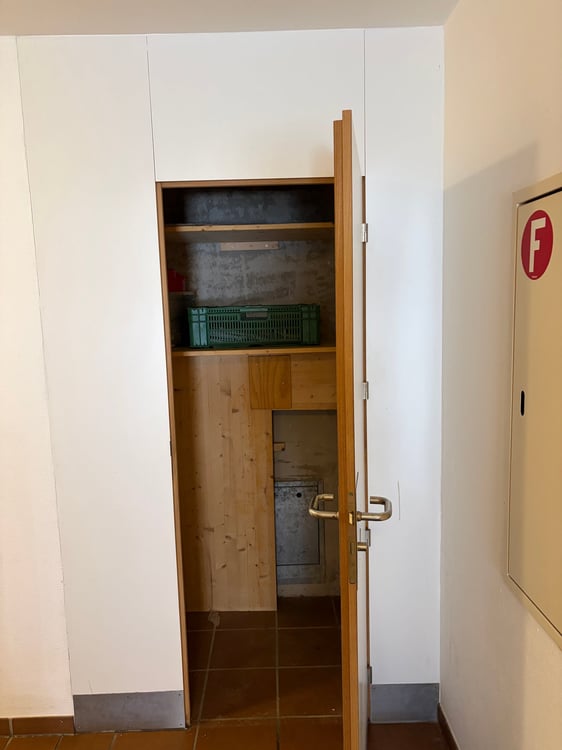 Grosszügige 3½ -Zimmer-Wohnung im Herzen von Erlach 7