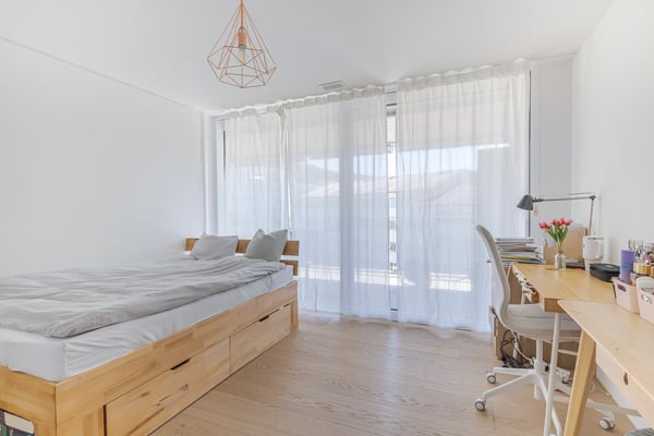 Grosszügige Attika-Oase mit 117 m² Terrasse und Cheminée 11