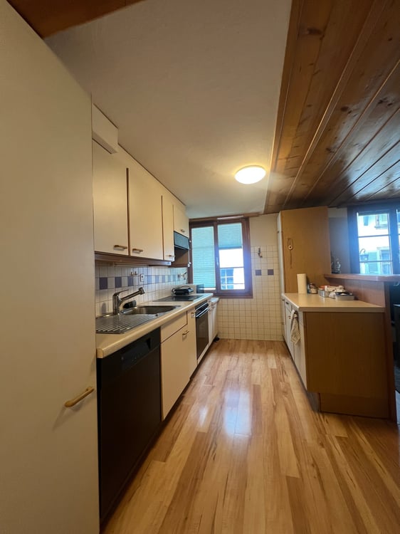 Charmante Wohnung mit Cheminée im Herzen von Murten 2