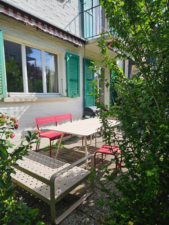 Charmantes 4-Zimmer-Doppeleinfamilienhaus mit sonnigem Garten in ruhigem Wohnquartier 10