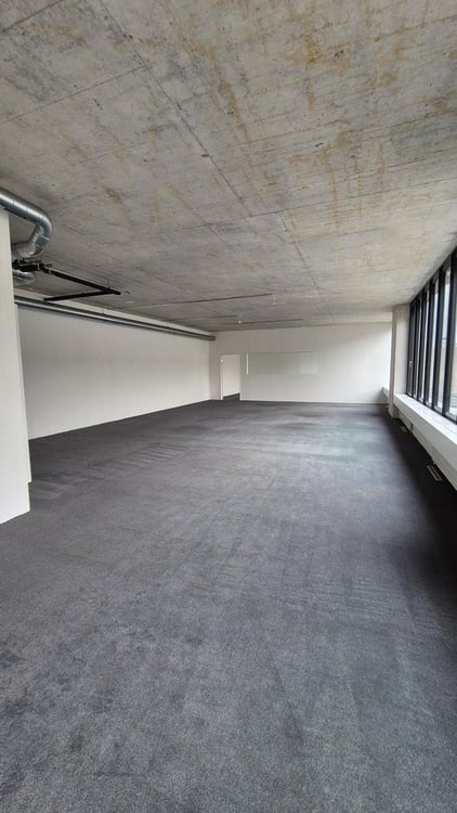 Bürofläche mit Anschluss **drei Monate Mietzinsfreie Zeit** 4