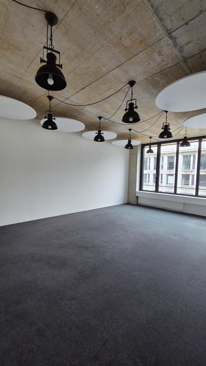 Bürofläche mit Anschluss **drei Monate Mietzinsfreie Zeit** 1