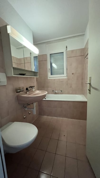 Wohnung mit Balkon sucht neuen Mieter. 8