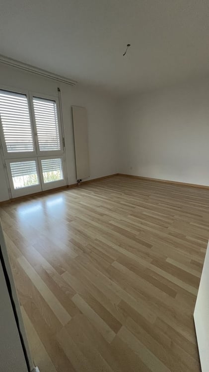 Wohnung mit Balkon sucht neuen Mieter. 6