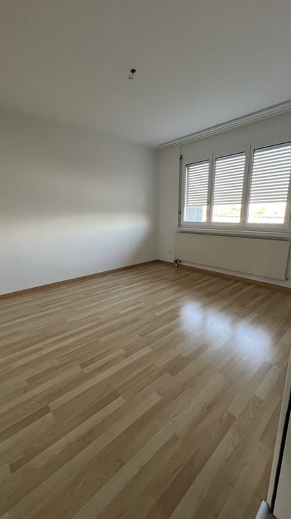 Wohnung mit Balkon sucht neuen Mieter. 5