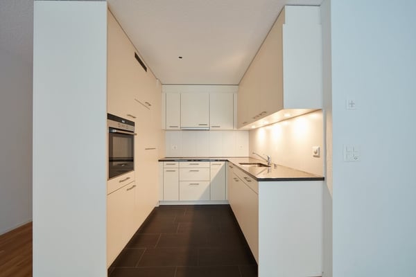 Moderne 2.5 Zimmerwohnung an zentraler und ruhiger Lage 2