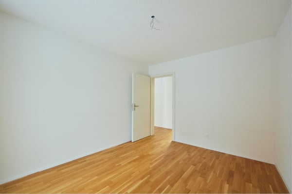 Moderne 2.5 Zimmerwohnung an zentraler und ruhiger Lage 6