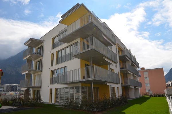 Moderne 2.5 Zimmerwohnung an zentraler und ruhiger Lage 1