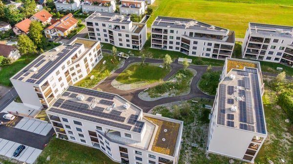 Letzte verfügbare Einstellhallenplätze - nur wenige Minuten vom Bahnhof entfernt 2