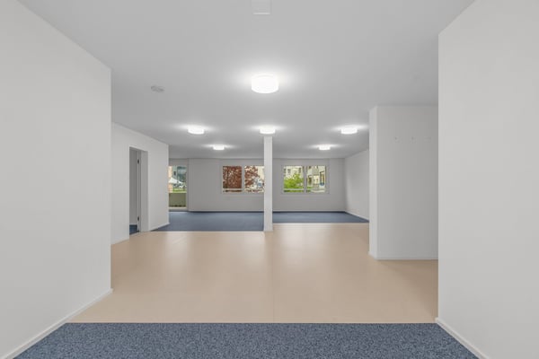 Attraktiver Büro- und Gewerberaum an zentraler Lage in der Überbauung 