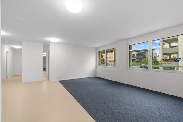 Attraktiver Büro- und Gewerberaum an zentraler Lage in der Überbauung 