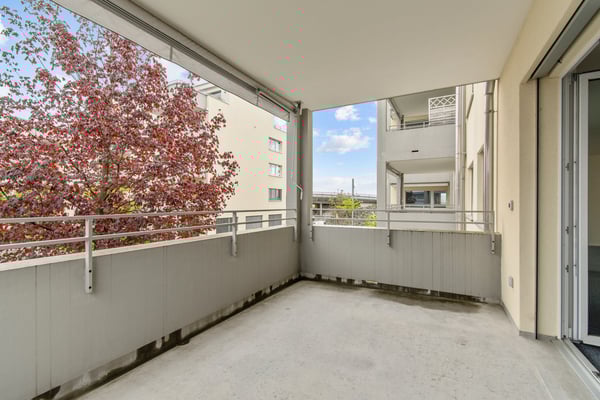 Attraktiver Büro- und Gewerberaum an zentraler Lage in der Überbauung 