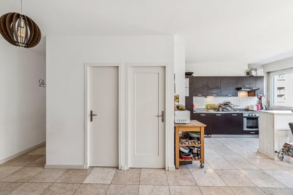 EN EXCLUSIVITE - Spacieux appartement de 4 pièces avec balcon 2