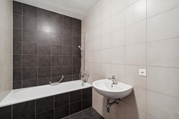 Exclusivité : Spacieux attique de 4 pièces avec grande terrasse et balcon 13