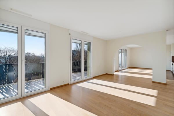 Exclusivité : Spacieux attique de 4 pièces avec grande terrasse et balcon 3