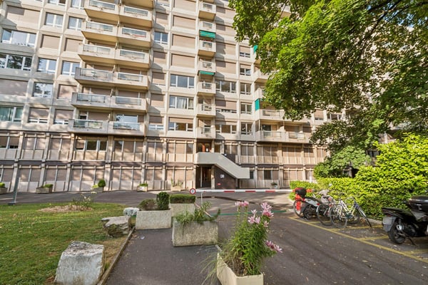 Exclusivité : Champel - appartement traversant, calme et recherché 12