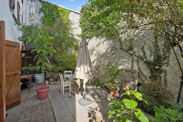Maison villageoise : 3 appartements loués, 1 vacant et 1 arcade - fort potentiel 3