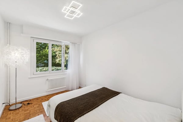 En exclusivité - Appartement de 5 pièces à proximité immédiate du Lac 9