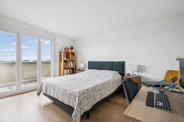 5,5 PIÈCES EN ATTIQUE À BERNEX AVEC 90 M² DE TERRASSES 12