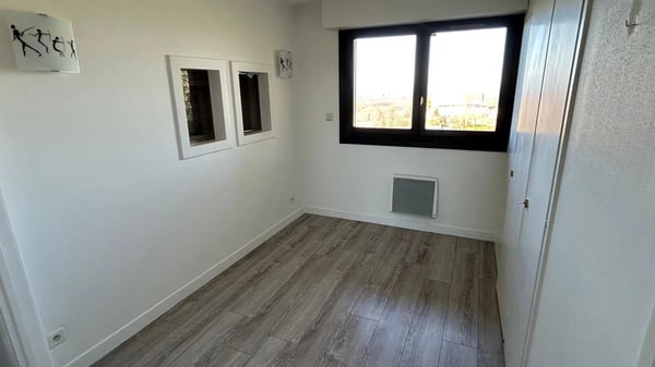 Villa jumelée sur le golf de BosseyProche Genève 13