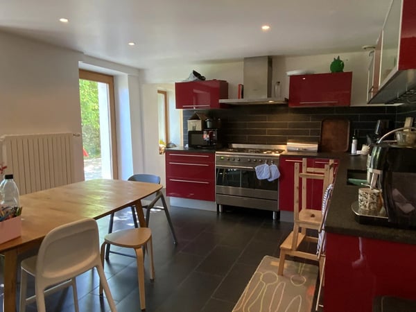 Ferme rénovée idéalement placée - Coeur de Village, Feigères 3