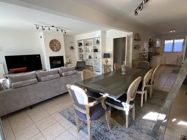 Maison familiale à Archamps, proche frontière genevoise et autoroute 4