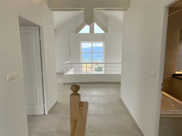 Appartement atypique - Volumes surprenants - Proximité Léman Express 11