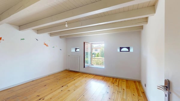 Ferme rénovée idéalement placée - Coeur de Village, Feigères 7