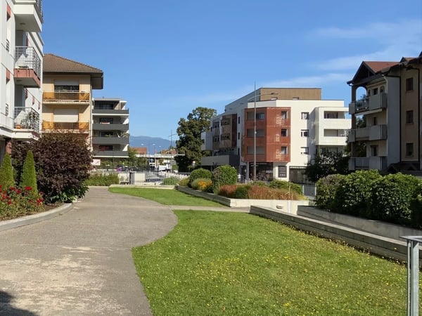 Garage double en sous-sol à 50 mètres de la douane CROIX DE ROZON 2