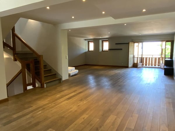 Maison meublée T4 rénovée de 218 m² à louer à Archamps 3