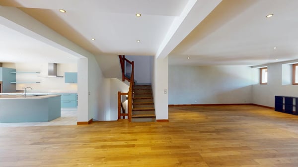 Maison meublée T4 rénovée de 218 m² à louer à Archamps 5