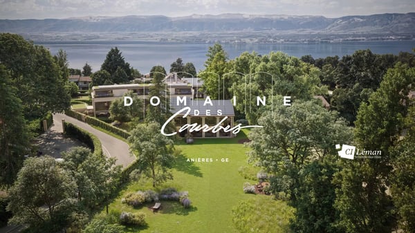 Six exceptional villas in a green setting 1