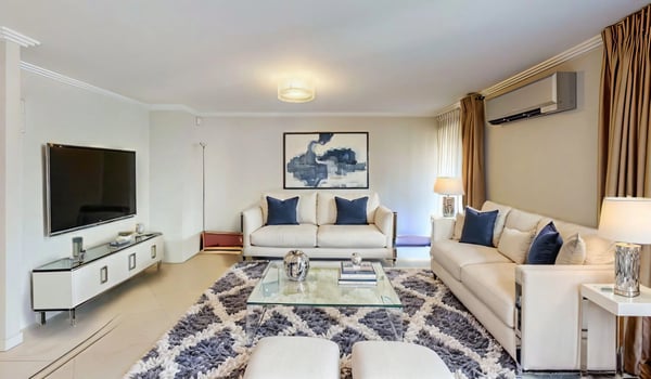 Exceptional attic duplex with panoramic terraces and private park. 8