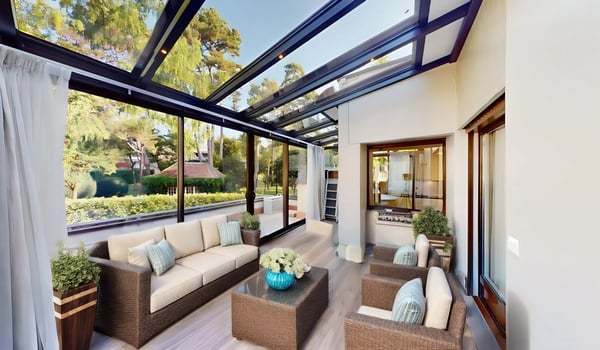 Exceptional attic duplex with panoramic terraces and private park. 2