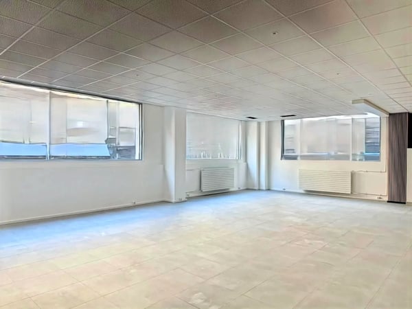 Commercial arcade, sale as a company or in a personal name 3