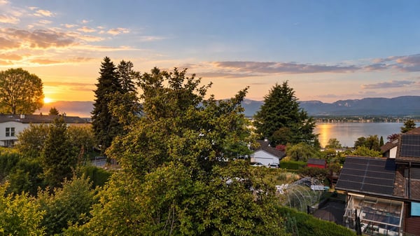 Villa ELISA - The last villa on the estate with a view of the lake. 2