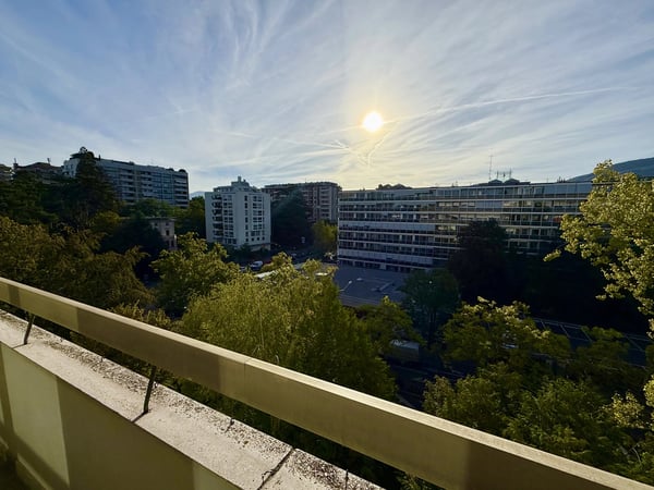 Florissant - Beautiful 4-room cross-through apartment on the 6th floor 9