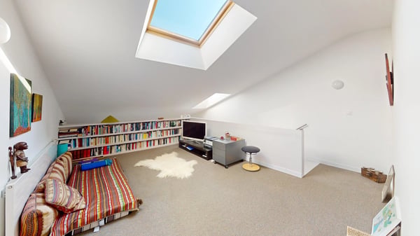 Charming 5.5-room home in a winegrower's house, with 40 m² terrace and studio 6
